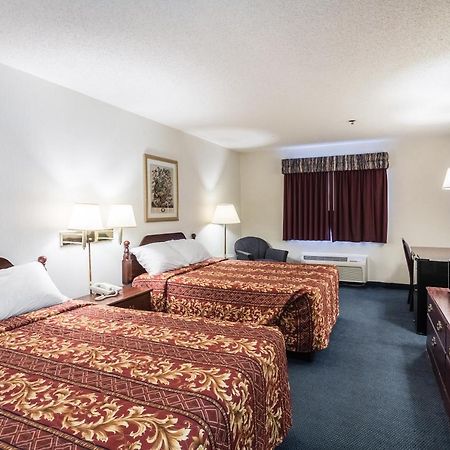 Quality Express Inn & Suites Mineral Wells Zewnętrze zdjęcie